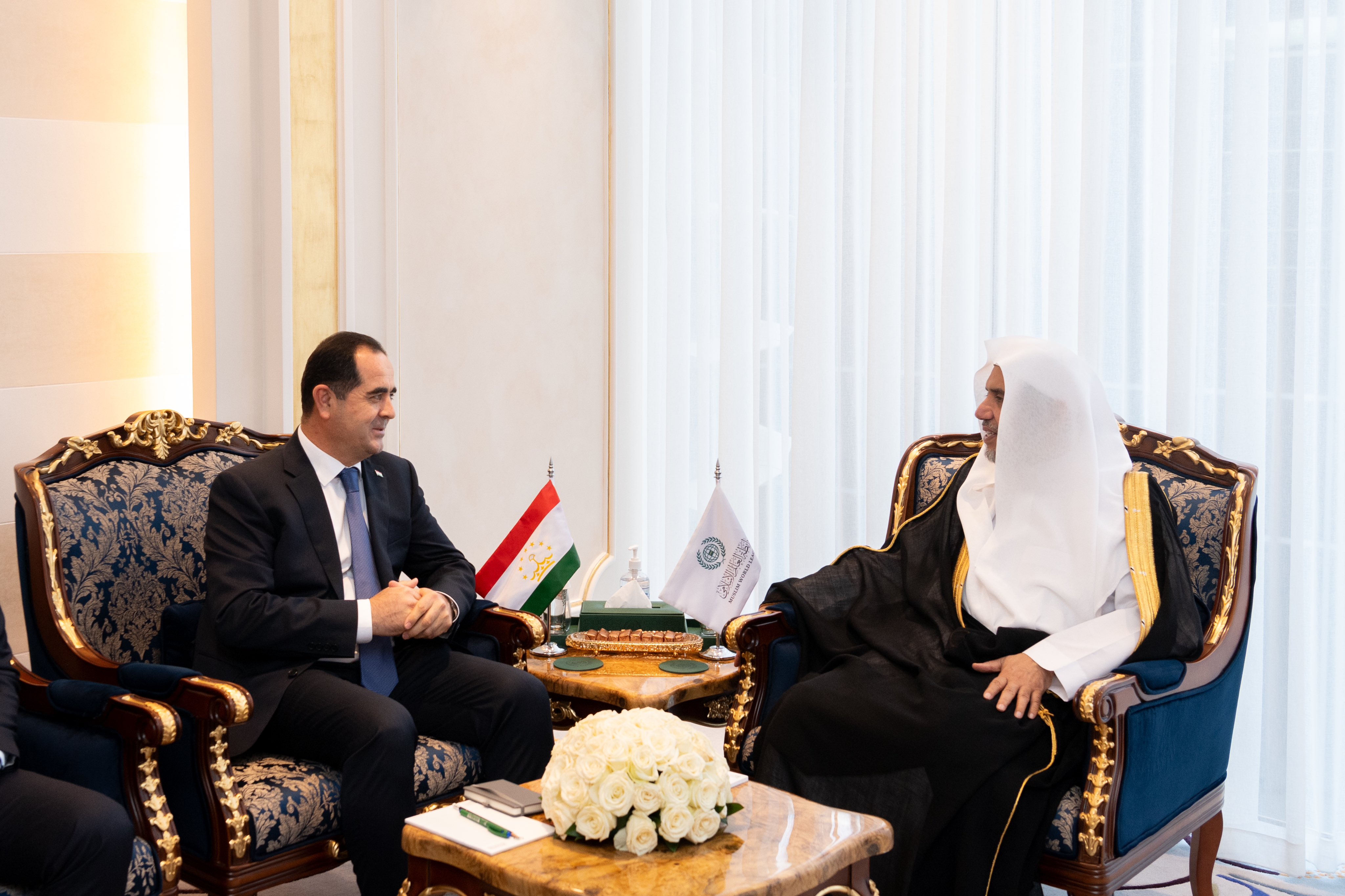 Cheikh Mohammed Al-Issa, Secrétaire général de la LIM a rencontré M. Akram Karimi
