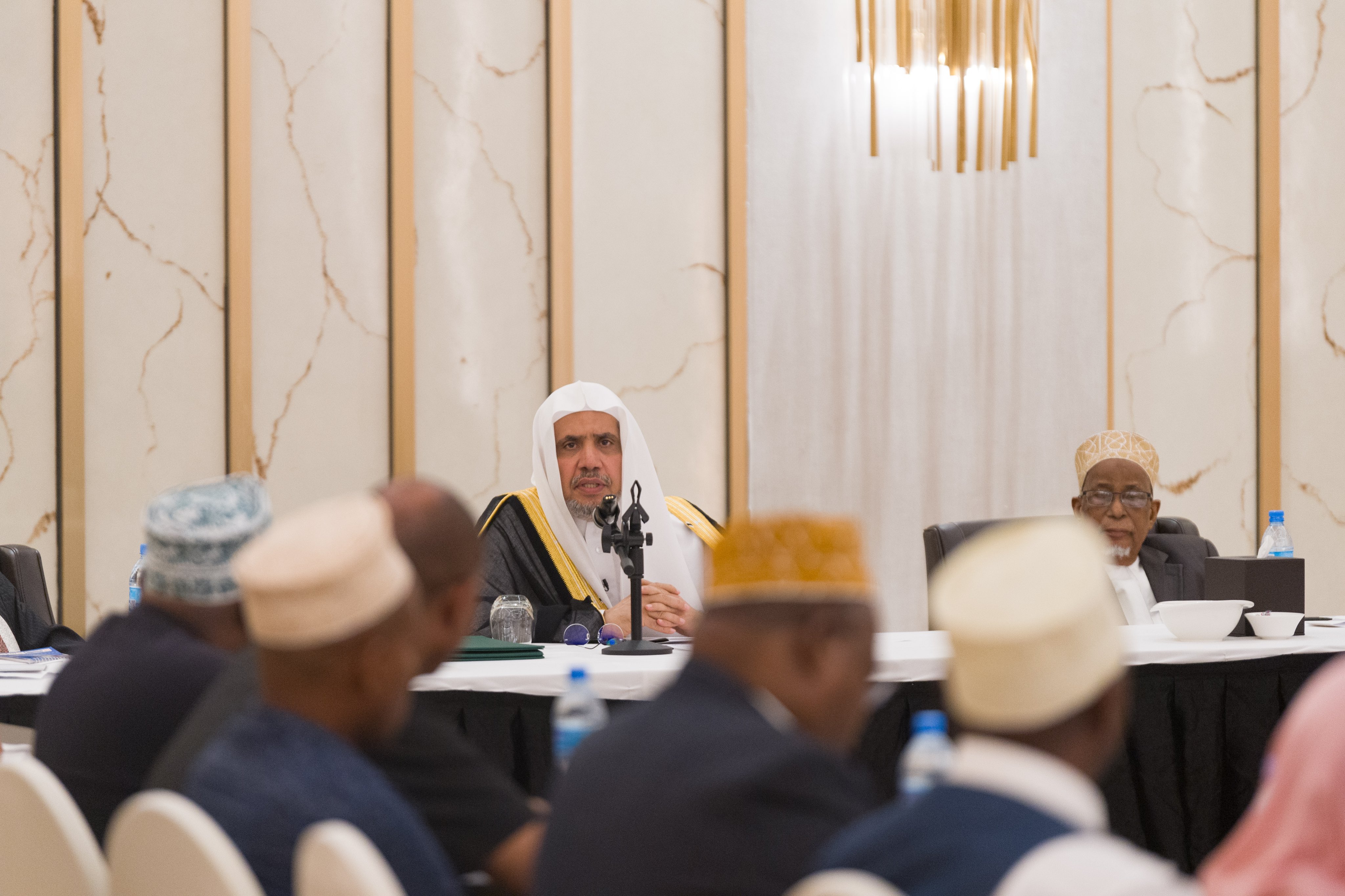 En una reunión científica celebrada hoy en la ciudad de Dar es Salaam, los miembros del Consejo de Grandes Sabios de la República Unida de Tanzania, liderados por el Gran Muftí y Gran Imam Sheij Abou Bakr bin Zubair