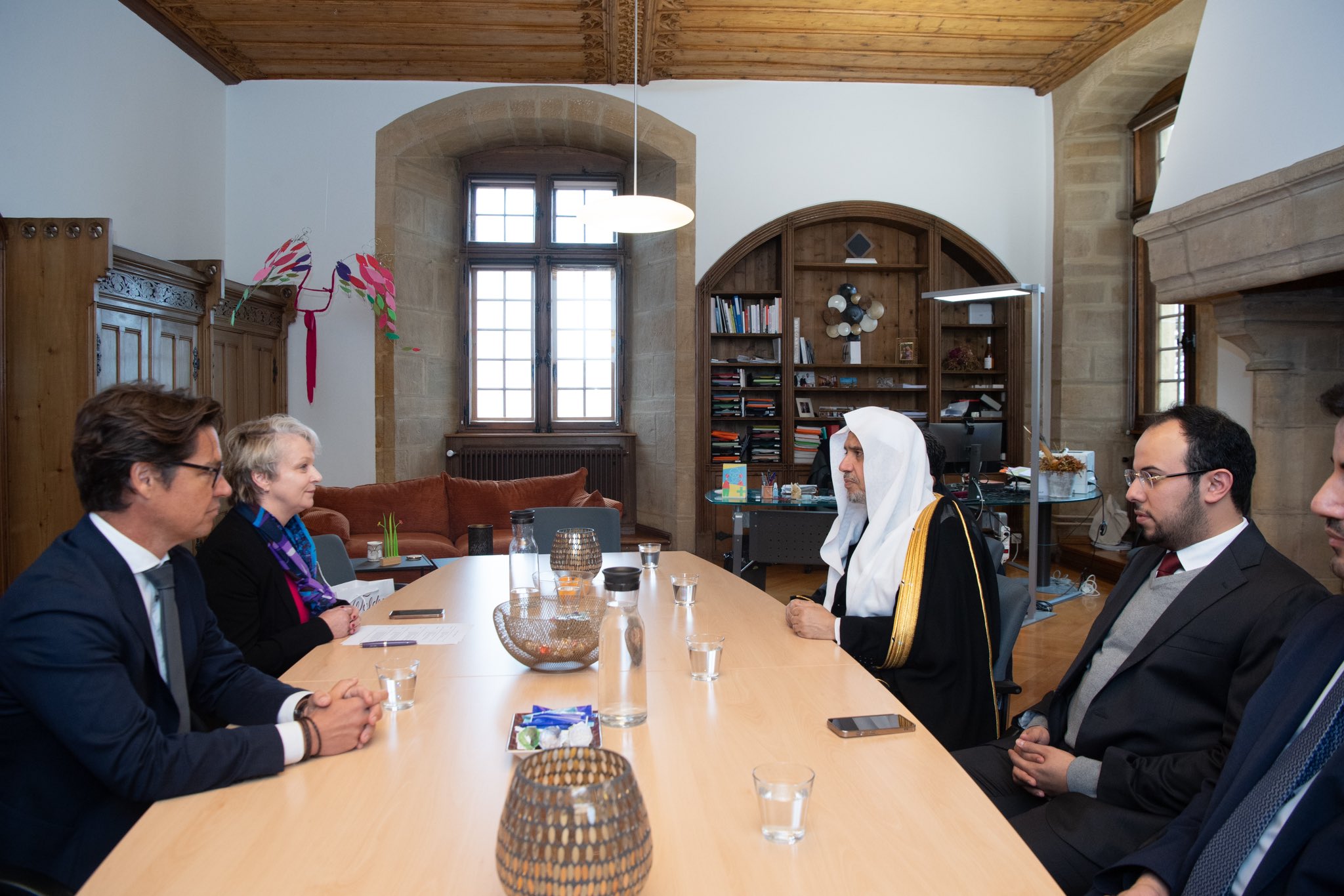 In her political office at the historic Neuchâtel Castle, Ms. Florence Notter, the Neuchâtel State Councilor, met with His Excellency Sheikh Dr. Mohammed Al-Issa, Secretary-General of the MW