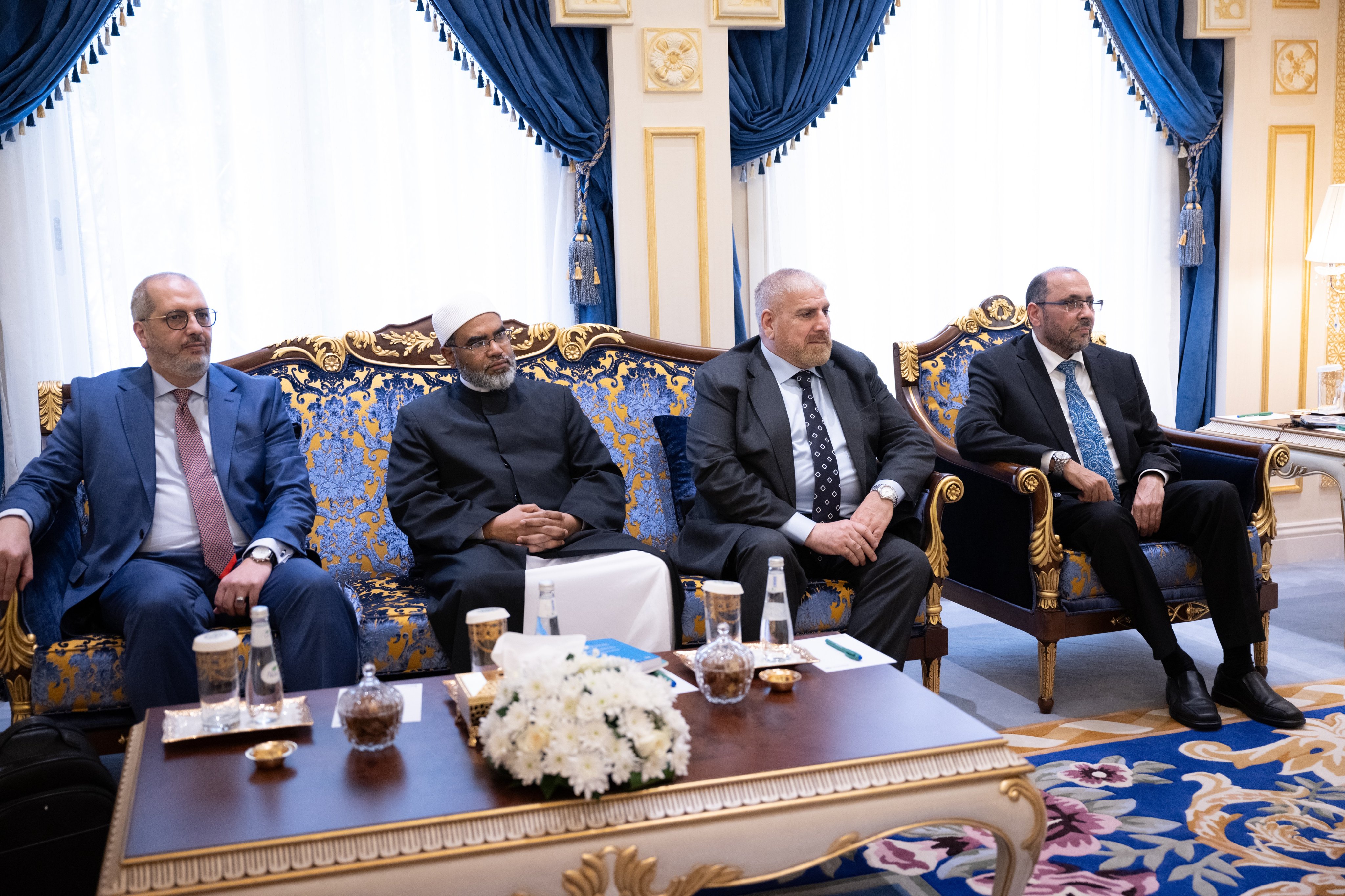 Le Secrétaire général, Président de l’Organisation des savants musulmans,  cheikh  Mohammed Al-Issa a reçu à La Mecque la délégation du Conseil de Coordination Européen (AMMALE)