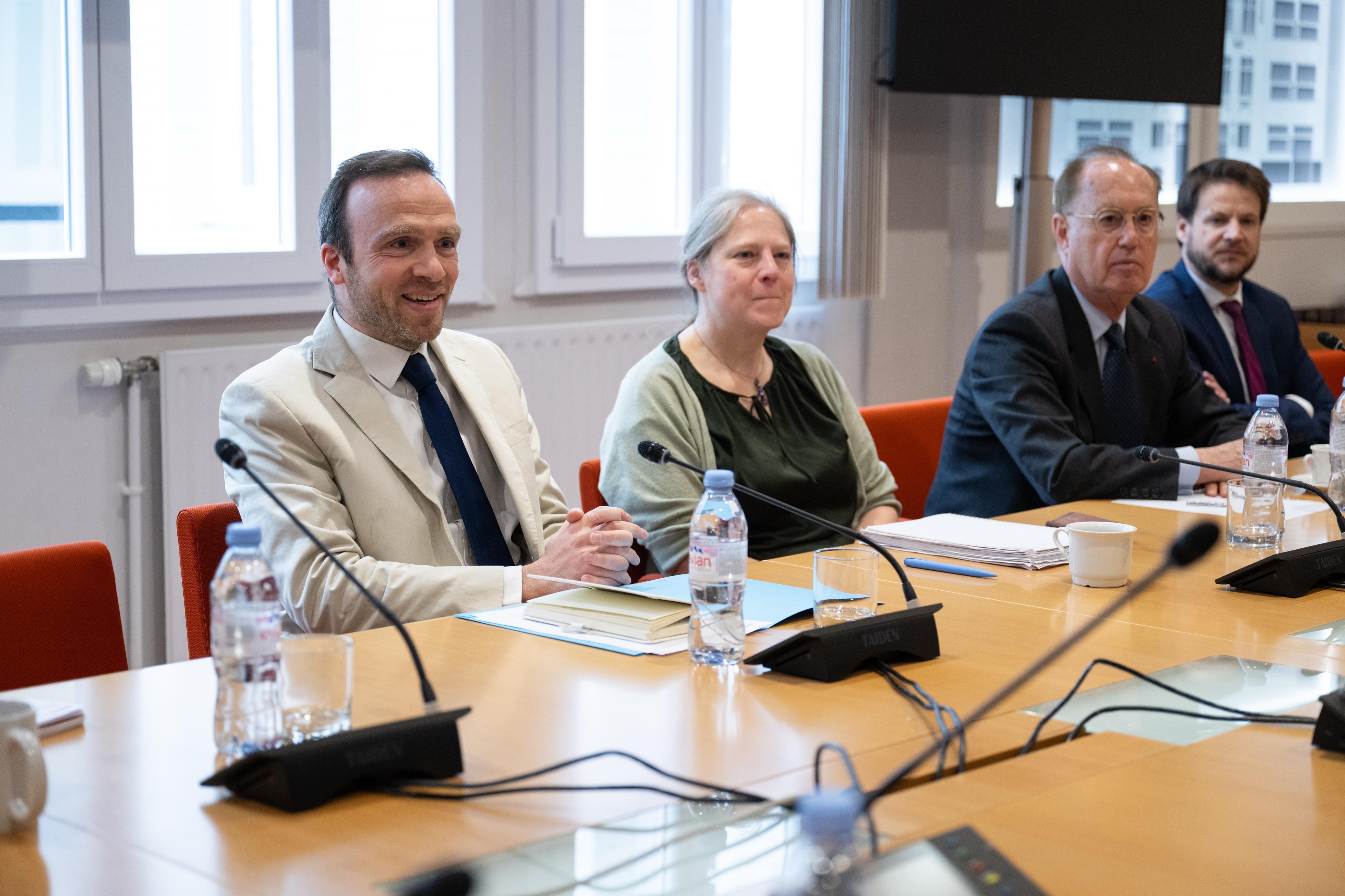 En réponse à une invitation officielle de l’un des principaux centres de réflexion et d’études de la capitale française, Paris :