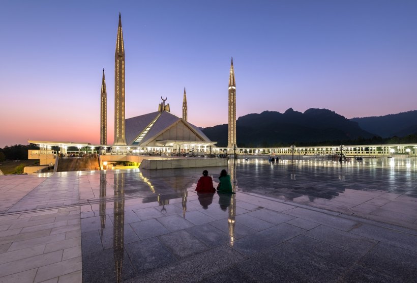 جامع الملك فيصل: أيقونة باكستان وأحد أكبر الجوامع حول العالم بسعة تتجاوز 300 ألف مصلٍ