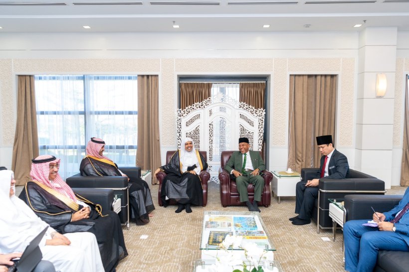 Mohammad Alissa est arrivé avec une importante délégation de la LIM à Kuala Lumpur où il a été accueilli par des représentants ministériels et des responsables du protocole malaisien.