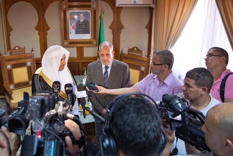 Signing of an agreement of cooperation between the Muslim World League and the Supreme Islamic Council of Algeria
