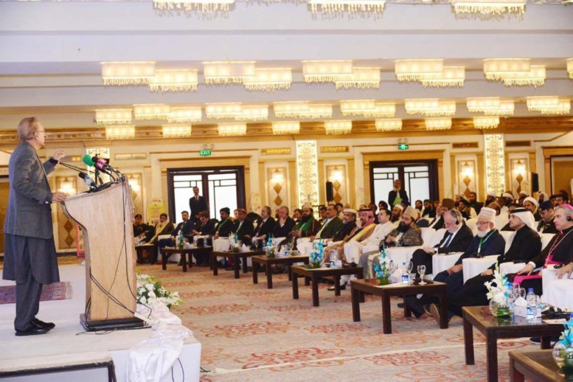 Dr. Al-Issa Delivers Keynote Address at International Interfaith Peace Conference in Islamabad