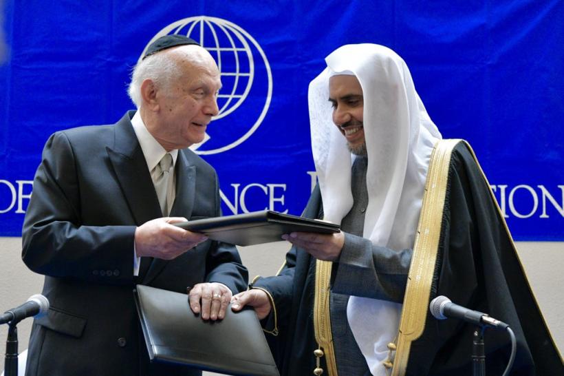 D. Mohammad Alissa signe un accord entre la Ligue Islamique Mondiale la fondation «L’appel de conscience»