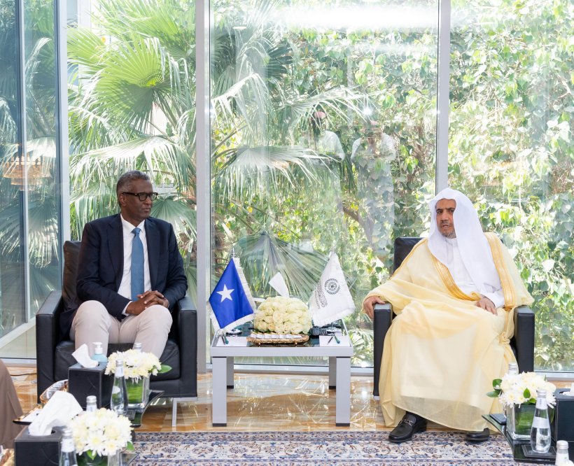 التقى معالي الأمين العام رئيس هيئة علماء المسلمين معالي المبعوث الخاص لفخامة الرئيس الصومالي