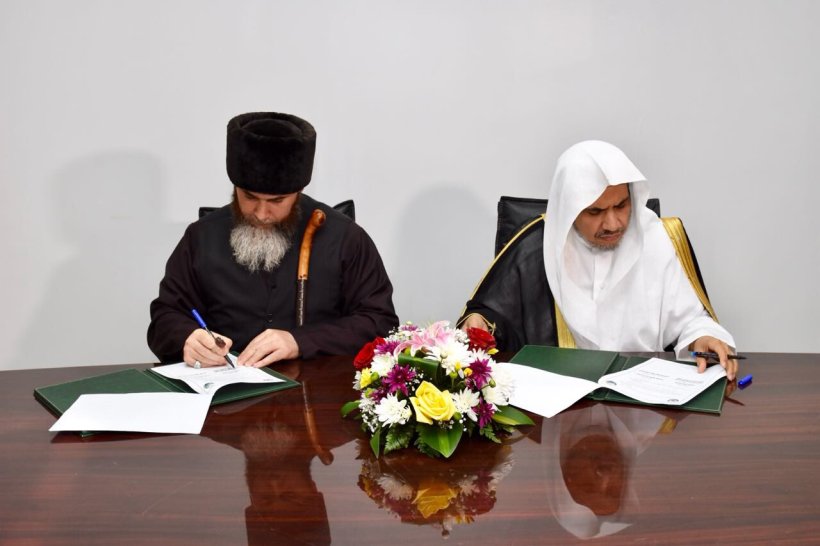 Dr. Al-Issa Signs a Cooperative Agreement with the Grand Mufti of the Chechen Republic