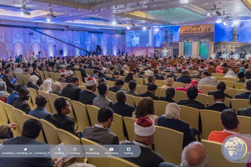 ‏معالي الأمين العام ملقياً كلمته في افتتاح: "مؤتمر الأزهر العالمي للسلام" المنعقد في القاهرة صباح أمس الخميس 