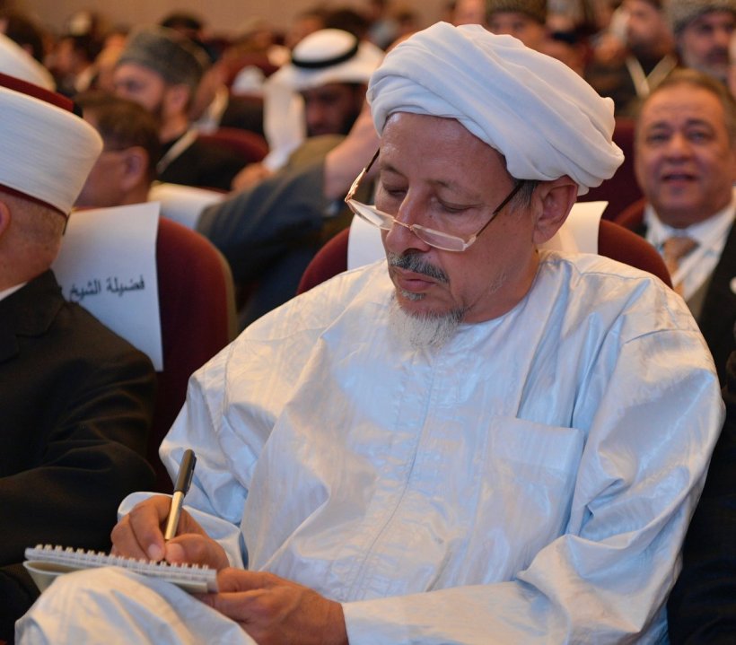 مؤتمر الرابطة، مستعرضاً معالمَ مهمةً في قيم الإسلام الداعية للرحمة والسلام
