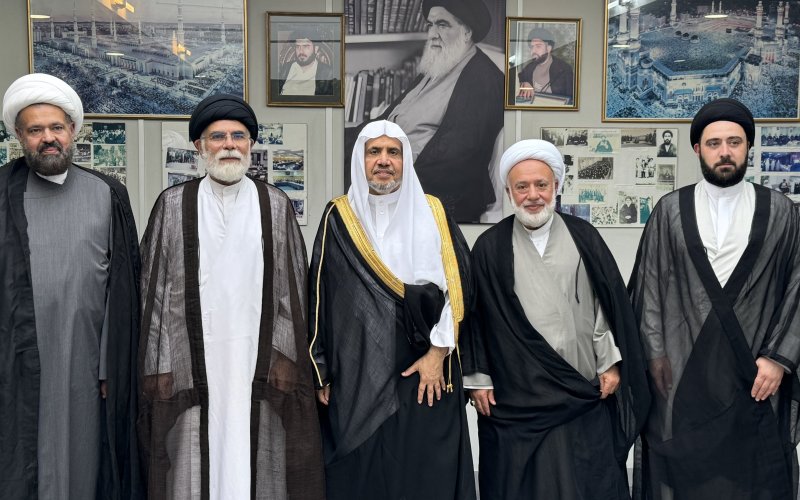 In the British capital of London, the Al-Khoei Foundation, under the leadership of Sayed Abdul Saheb Al-Khoei, Secretary-General of the Al-Khoei Foundation, hosted His Excellency Sheikh Dr. Mohammed Alissa