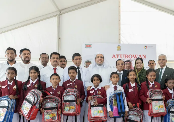 La LIM met en œuvre divers programmes éducatifs à travers le monde, en coordination directe avec les gouvernements régionaux et internationaux, pour offrir à des dizaines de milliers de personnes une éducation de qualité