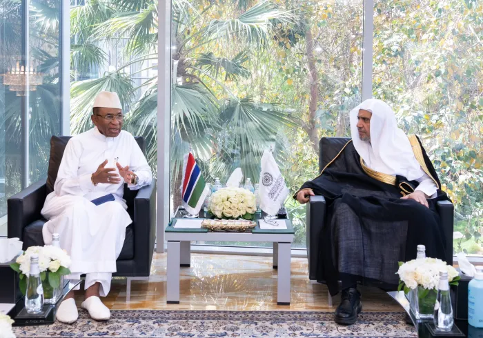 دبیر کل و رئیس هیئت علمای مسلمانان جناب د.محمد العیسی در دفترکار خود در ریاض با سفیر جمهوری گامبیا در کشور عربستان سعودی آقای عمر جبریل دیدار نمود.