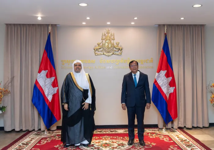 ڈاکٹر محمد العيسى وزیر اعظم کے نائب اول  اور وزیر خارجہ براک سوکون سے ملاقات کررہے ہیں