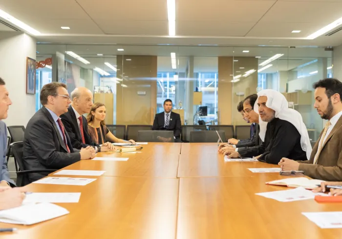 Le D.Mohammad Alissa s’est réuni avec les plus prestigieux centres de recherche du monde ( Karniri pour la paix mondiale, le Conseil atlantique, l’Institution pour la défense de la démocratie) pour traiter d’initiatives concernant les études idéologiques.