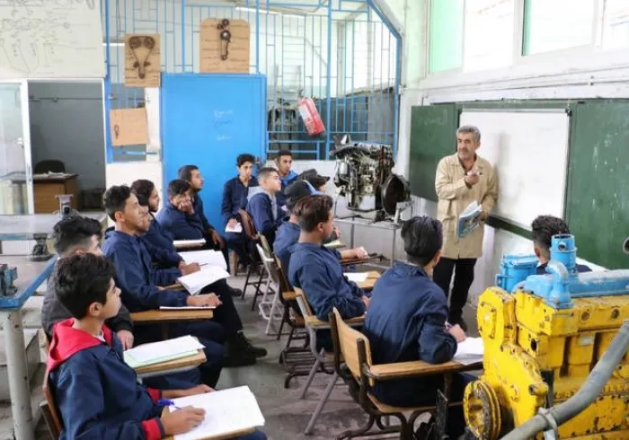 Hier était la Journée internationale des NU pour la protection de l’éducation contre les attaques. Face au COVID19 , la LIM a intensifié ses efforts pour protéger les programmes de formation professionnelle essentiels pour les jeunes réfugiés  https://t.c