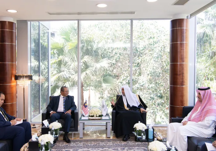 دبير كل هيئت علماي مسلمان جناب دكتر محمد العيسى با سفير مالزي در عربستان سعودي سيد وان زايدي عبدالله ديدار كرد.