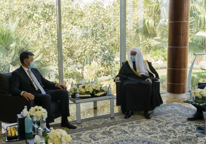 Mohammad AIissa a reçu à son bureau de Riyad, l’Ambassadeur de la République du Kazakhstan auprès du Royaume, M. Berik Aryn qui lui a remis  une invitation officielle du Président du Sénat pour se rendre au Kazakhstan.