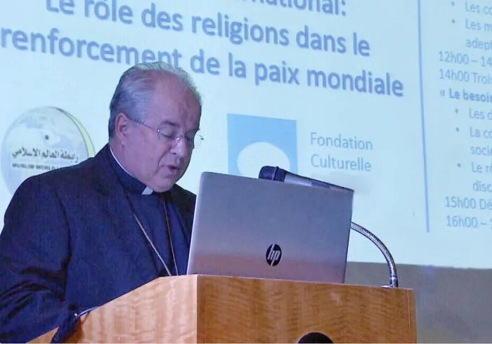 the Geneva Forum hails the MWL's efforts raising Muslins' awareness, enhancing minorities' integration, building cultural bridges, consolidating diversity & pluralisn in the face of extremism "falsely" attributed 2 Islam & the extremism of "Islamophobia"