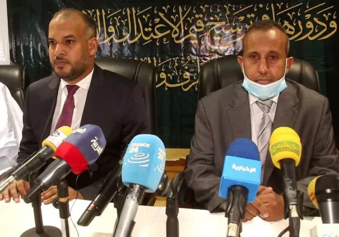 نواکشوط میں اعتدال پسندی  اور اخوت کے فروغ اور انتہاپسندی اور تنہاکرنے کی کوششوں کے سدّباب کے لئے میثاق مکہ مکرمہ کی کامیابیوں  پرعلمی اور فکری  سیمینار کا انعقاد