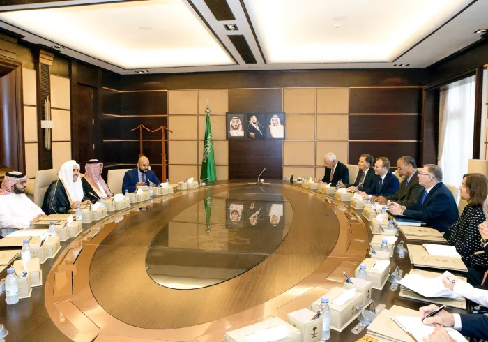 وفد الإنجيليين الأمريكيين الزائر للمملكة العربية ⁧السعودية في بيانهم المشترك مع ⁧رابطة العالم الإسلامي⁩ يشيدون بـ ⁧وثيقة مكة المكرمة⁩