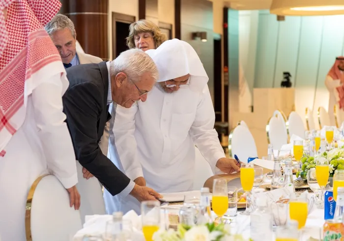 His Excellency Sheikh Dr. Mohammed Al-Issa Meets Washington Institute Executive Director and Senior Staff