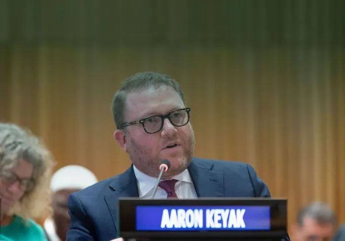 گزیده‌ای از سخنان جناب آقای آرون کیاک،  نماینده دولت آمریکا، در مراسم آغازین راه‌اندازی طرح سازمان همبستگی جهان اسلام در راستای «ایجاد پل‌های تفاهم و صلح میان شرق و غرب» از مقر سازمان ملل در نیویورک: