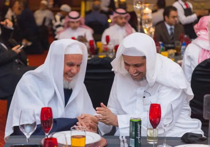 L'islam est intrinsèquement apolitique. L'islam politique est en opposition totale avec les valeurs humanistes de l'islam que nous portons