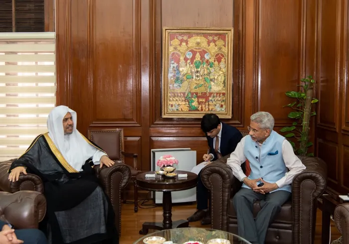 Yang Mulia Sekretaris Jenderal LMD, Ketua Asosiasi Ulama Muslim, Syekh Dr.Mohammad Al-issa, bertemu dengan Menteri Luar Negeri Pemerintah India, Tn. Subrahmanyam Jaishankar, di kantor pusat kementerian di New Delhi. Mereka membahas beberapa topik yang menjadi kepentingan bersama.