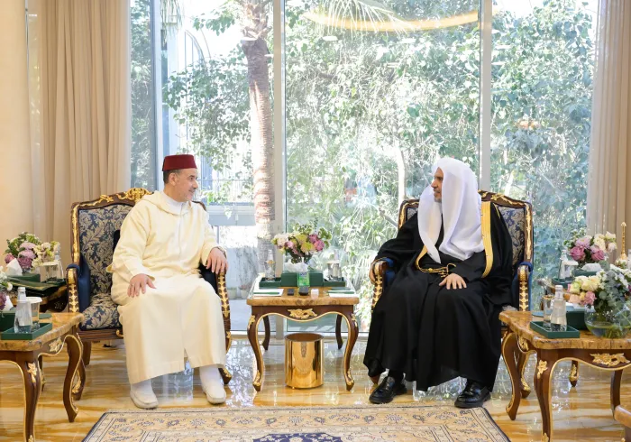 El Secretario General, el Sheij Mohammed Al-Issa, recibió hoy al Presidente de la Liga mohammadiana de ulemas del Reino de Marruecos, el Sheij Dr. Ahmed Abbadi