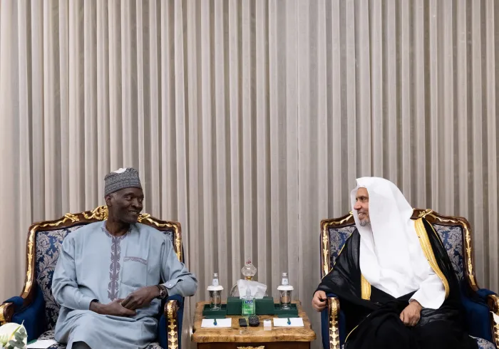 Yang Mulia Sekretaris Jenderal LMD, Ketua Organisasi Ulama Muslim, Syekh Dr. Mohammed Alissa , menerima kunjungan Yang Mulia Menteri Pendidikan Tinggi, Riset Ilmiah, dan Inovasi Teknologi Republik Niger