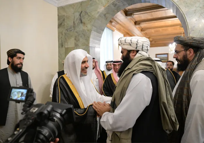 Yang Mulia Sekretaris Jenderal LMD, Ketua Organisasi Ulama Muslim, Syekh Dr. Mohammed Alissa , bertemu dengan Yang Mulia Menteri Dalam Negeri Afghanistan, Khalifa Sirajuddin Haqqani
