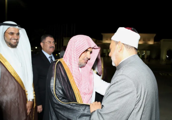 Le SG recevant aujourd'hui le doyen de l'université "Al Azhar" le D Ahmed Ataïb à l aéroport international de Jeddah