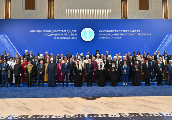 Yang Mulia Sekretaris Jenderal LMD, Syekh Dr. Mohammed Alissa , dalam pidatonya pada pembukaan "KTT Agama Dunia" di Republik Kazakhstan