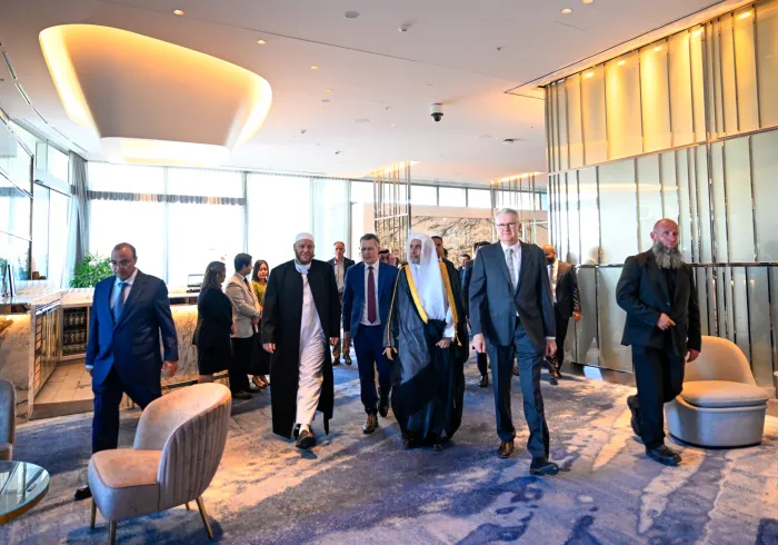 La gouverneure générale d’Australie, Mme Sam Mostyn, a reçu au palais du gouverneur général dans la ville de Sydney le Secrétaire général, cheikh Mohammed Al-Issa