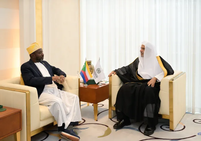 At his office, H.E. Sheikh Dr. Mohammed Al-Issa, Secretary-General of the Muslim World League (MWL) and Chairman of the Organization of Muslim Scholars, received H.E. Mr. Issa Soulé M'madi, Ambassador of the Union of the Comoros to the KSA