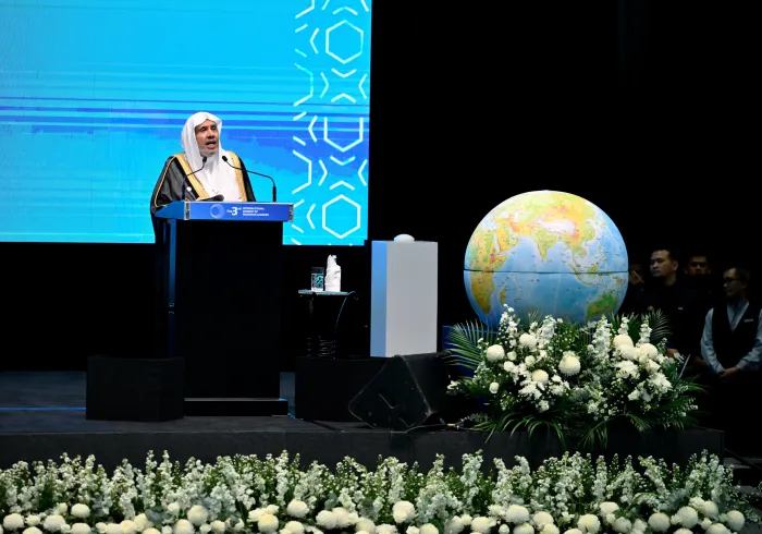 El Secretario General de la Liga del Mundo Islámico pronuncia un discurso inaugural en la 3.ª Cumbre Internacional de Líderes Religiosos en Kuala Lumpur