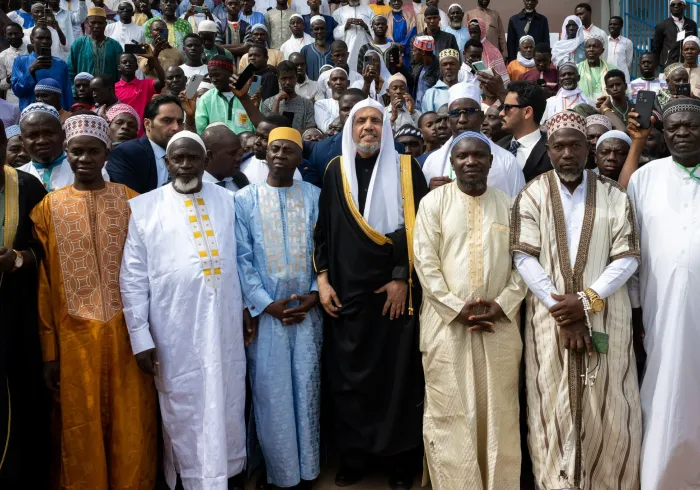 La memorización del Sagrado Corán es el desafío de los competidores para alcanzar la cima del honor, la dignidad y recibir la corona del respeto