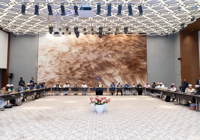 Komunitas Muslim, dengan komponennya yang sadar dan istimewa, adalah jendela bagi semua orang untuk memahami hakikat agama kita yang luhur.