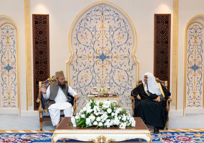  Dr. Al-Issa Meets Pakistani Senator and Secretary General of Jamiat Ahle-e-Hadith