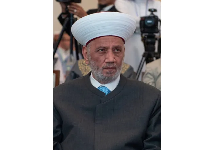 فضيلة الشيخ عبد اللطيف دريان مفتي الجمهورية اللبنانية متحدثاً من موسكو في مؤتمر الرابطة، مستعرضاً معالمَ مهمةً في قيم الإسلام