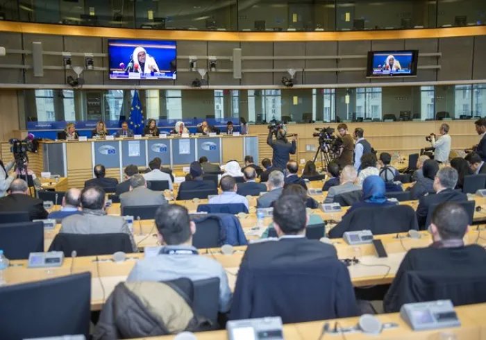 رابطہ عالم اسلامی ایک مضبوط تہذیب کے قیام کے لئے قومی حدود سے بالا تر ہوکر  اپنے مشن کی تکمیل کے لئے کوشاں ہے