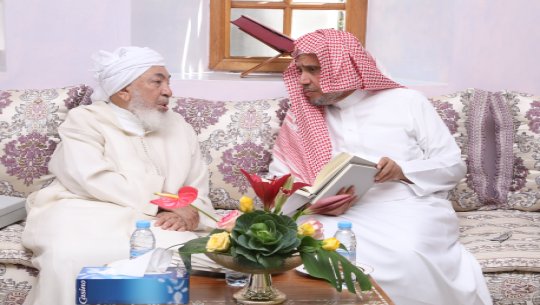 His Excellency Sheikh Dr. Muhammad Al-Issa, the Secretary-General of the MWL and Chairman of the Organization of Muslim Scholars, makes a brotherly visit to His Excellency Sheikh Abdallah bin Bayyah, the Chairman of the Emirates Fatwa Council