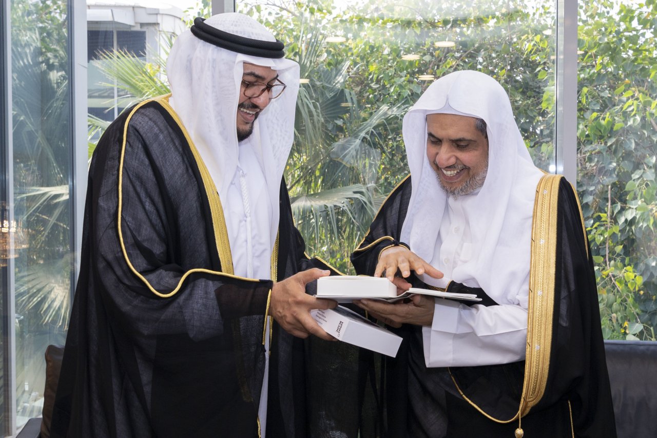 Le Secrétaire général et  Président de l'Organisation des savants musulmans Mohammad Alissa a reçu Al-Mahfud Bin Bayah