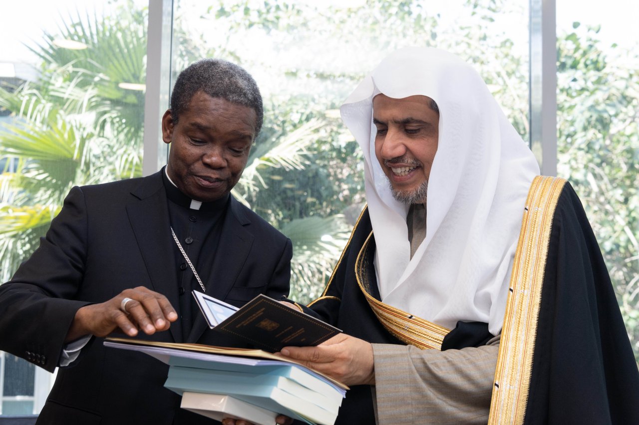 Dr. Al-Issa Meets Vatican Ambassador to the United Nations and Permanent Representative of the University for Peace to the UN Office in Geneva