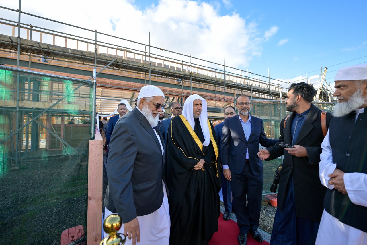 الأمينُ العامّ لرابطة العالم الإسلامي يتفقّدُ المرحلةَ الأولى لإنشاء المركز الإسلامي في مدينة أوكلاند النيوزيلندية