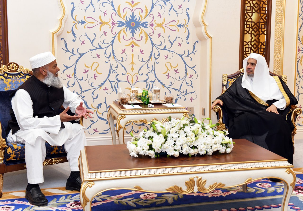 His Excellency Sheikh Dr. Mohammad Al-issa, the Secretary-General of the MWL and the Chairman of the Organization of Muslim Scholars, met with His Eminence Sheikh Mohammed Amir, the Grand Mufti of New Zealand