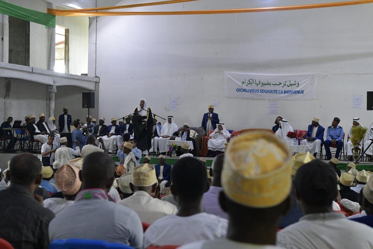 Sheikh Dr. Al-Issa speaking to African scholars