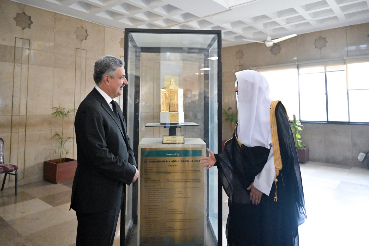 Chairman of the Senate and Chief Justice of Pakistan Receive the Secretary-General of the Muslim World League