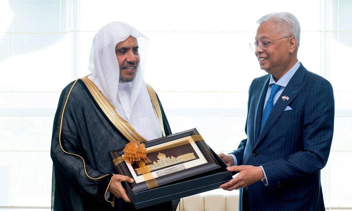 Prime Minister Dato' Sri Ismail Sabri bin Yaakob of Malaysia met HE Dr. Mohammad Alissa in Kuala Lumpur
